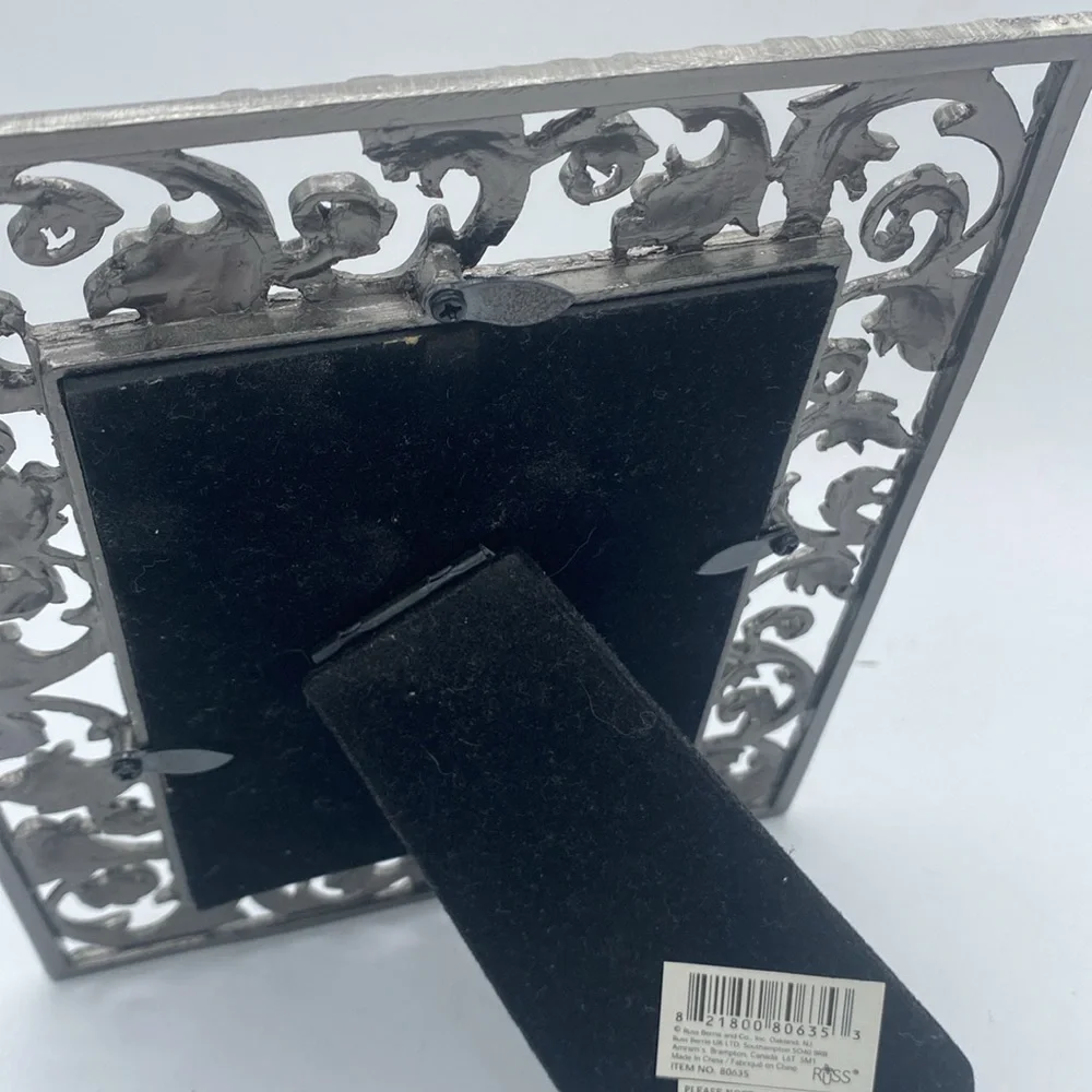 Russ ornate pewter 3x5” table shelf picture photo frame